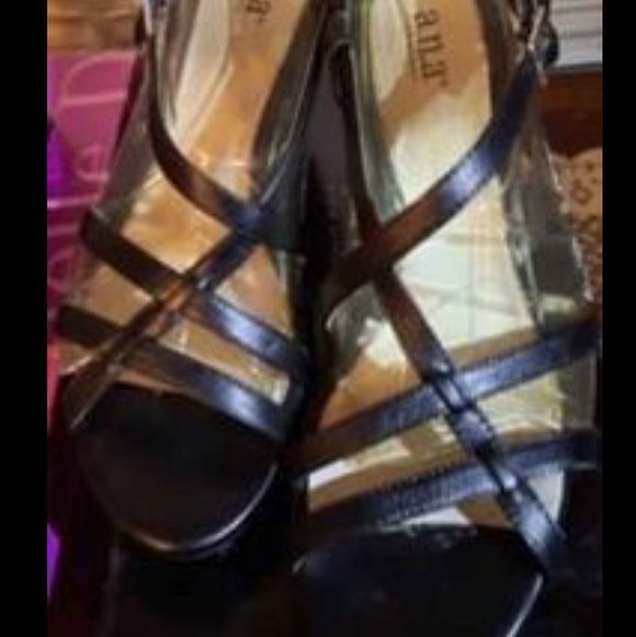 Shoes - Picture 10 of 16